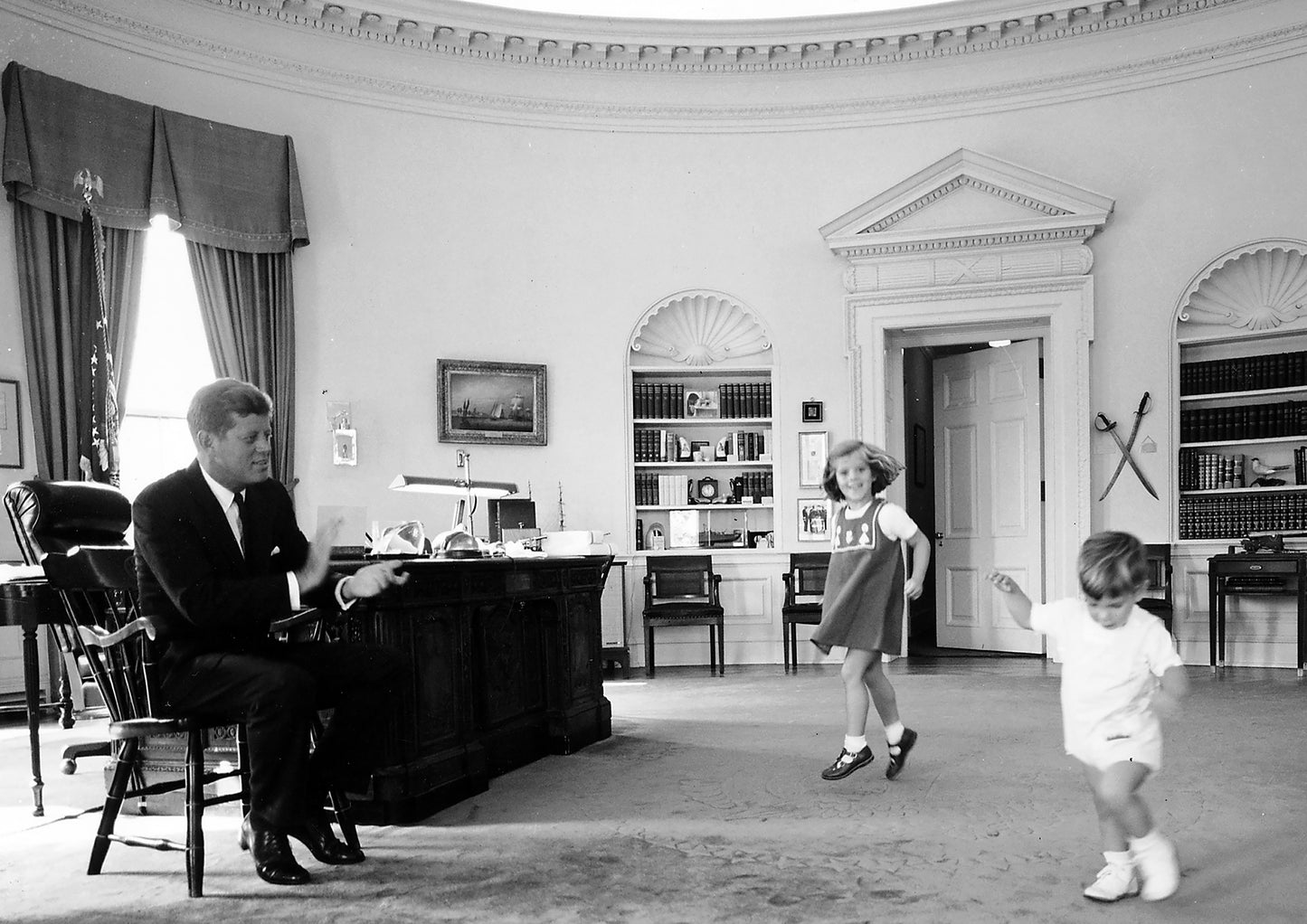 John F Kennedy Framed Photo Print with Children in The Oval Office 1962