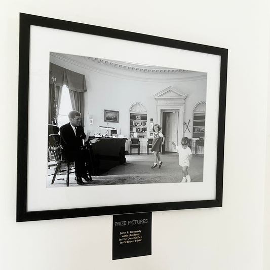 John F Kennedy Framed Photo Print with Children in The Oval Office 1962